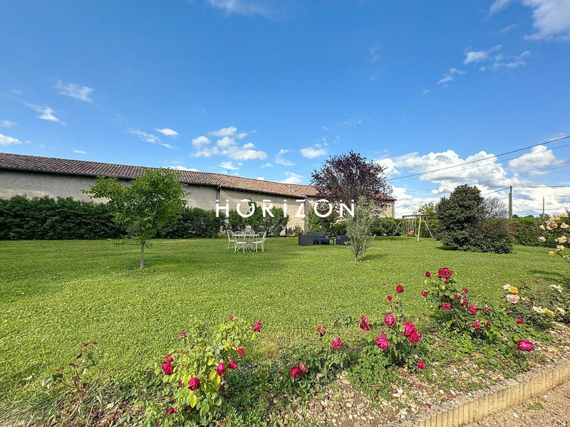 Maison - 201 m² - 6 pièces