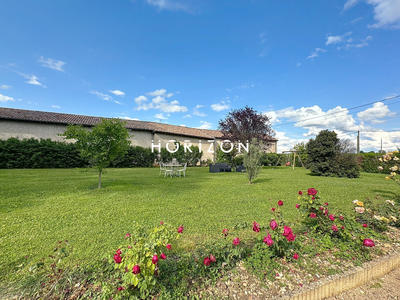 Maison - 201 m² - 6 pièces