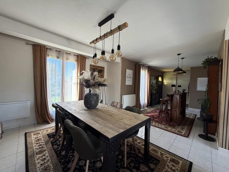 Maison - 101 m² - 4 pièces