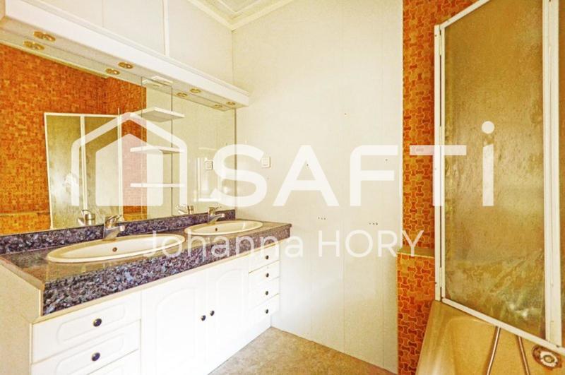 Immeuble - 220 m² - 2 pièces