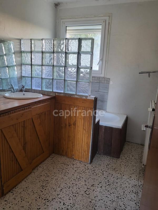 Maison - 176 m² - 8 pièces