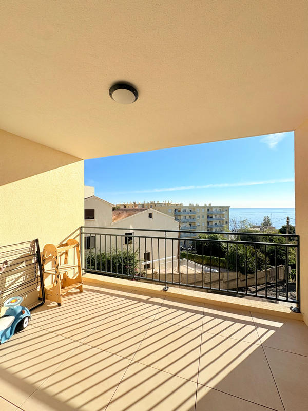 Appartement - 72 m² - 3 pièces