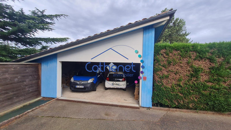 Maison - 232 m² - 5 pièces