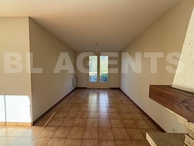 Maison traditionnelle - 193 m² - 8 pièces