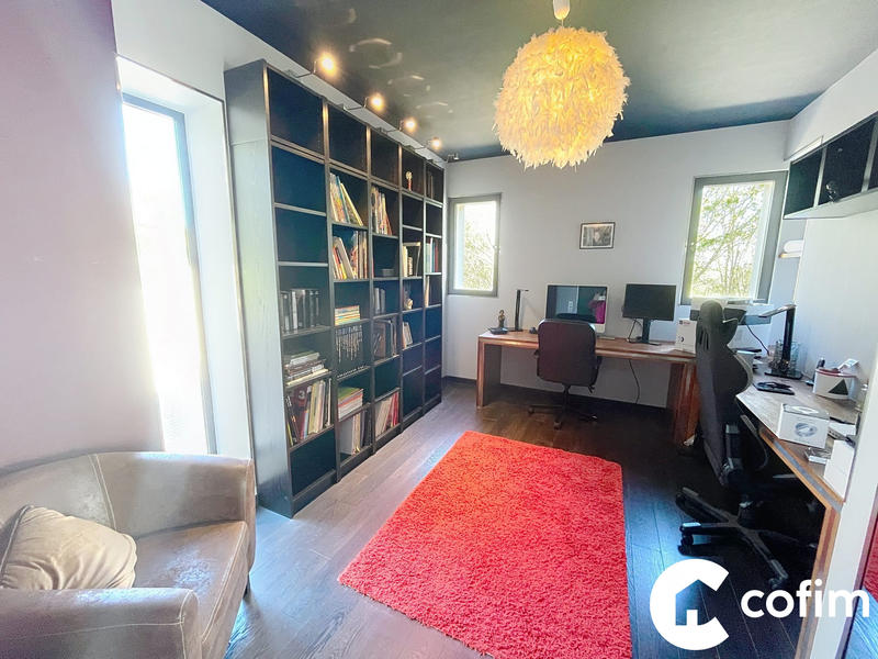 Maison contemporaine - 279 m² - 12 pièces