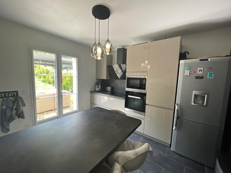 Maison contemporaine - 145 m² - 7 pièces