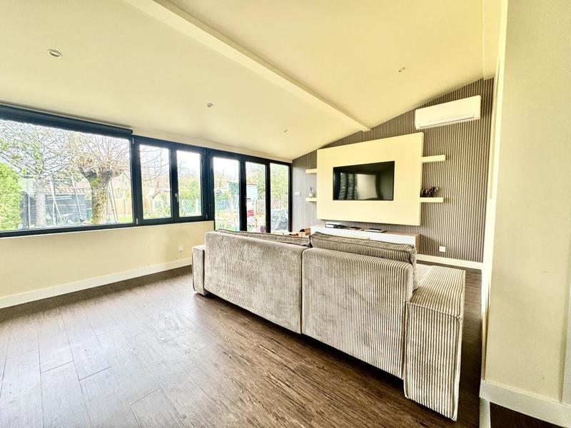 Maison - 112 m² - 4 pièces