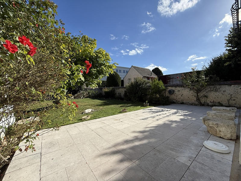 Maison - 198 m² - 8 pièces