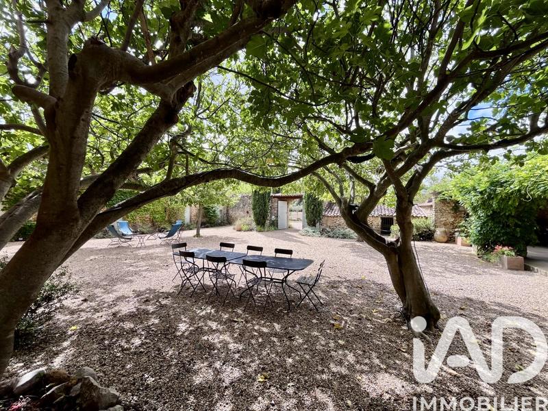 Maison - 400 m² - 11 pièces