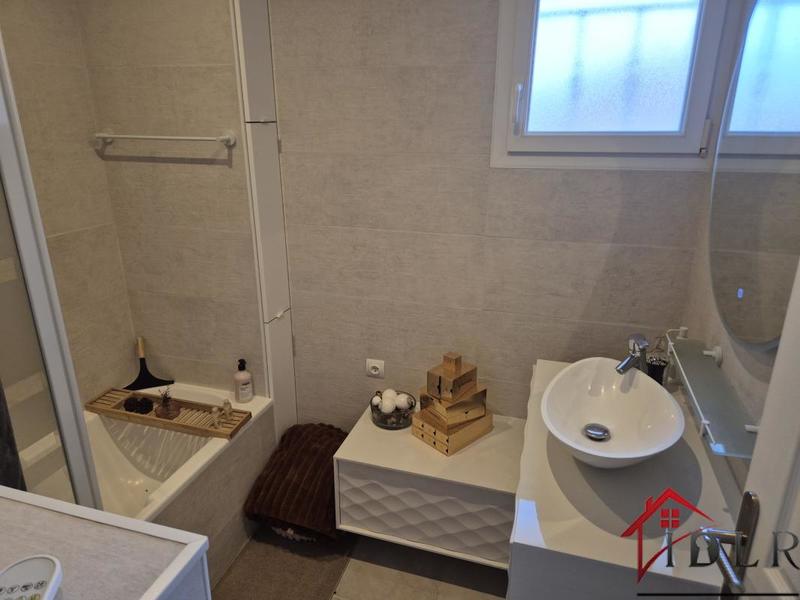 Propriété - 142 m² - 7 pièces