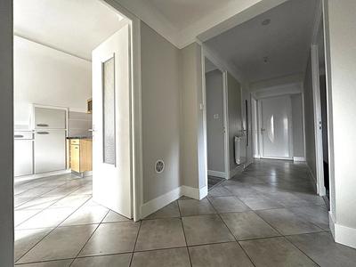 Appartement - 76 m² - 5 pièces