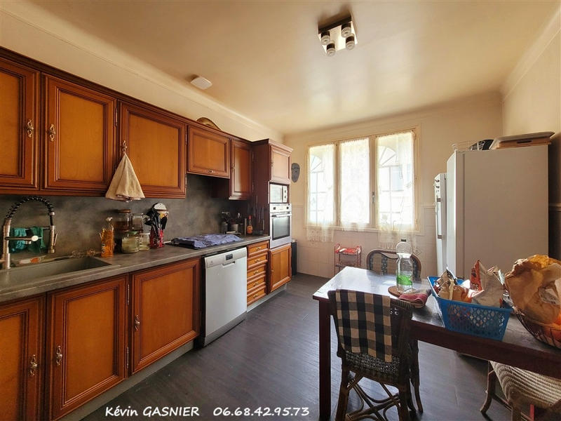 Maison - 430 m² - 14 pièces