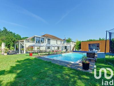 Maison - 247 m² - 10 pièces