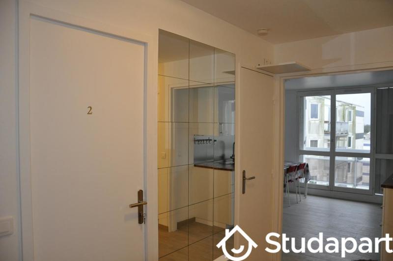 Chambre - 9 m² - 1 pièce