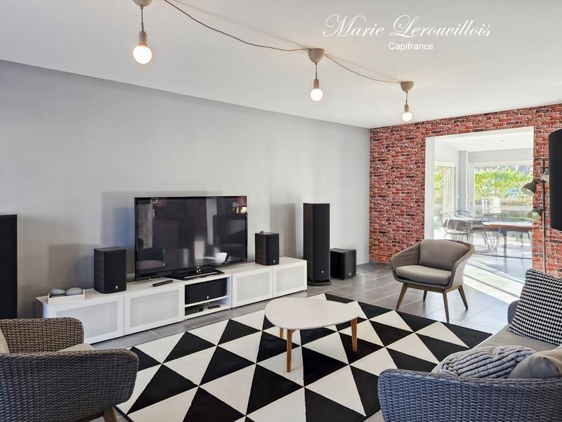 Maison - 152 m² - 8 pièces