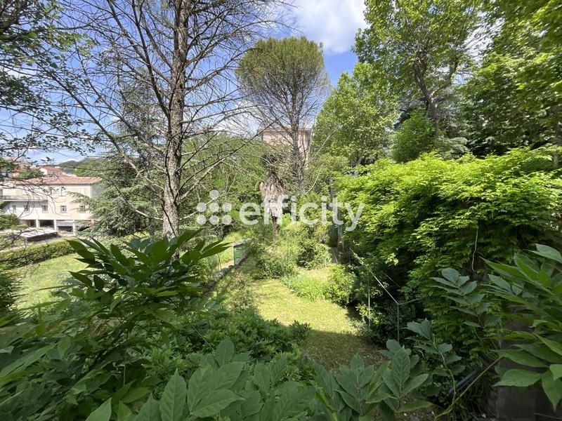 Appartement - 134 m² - 5 pièces