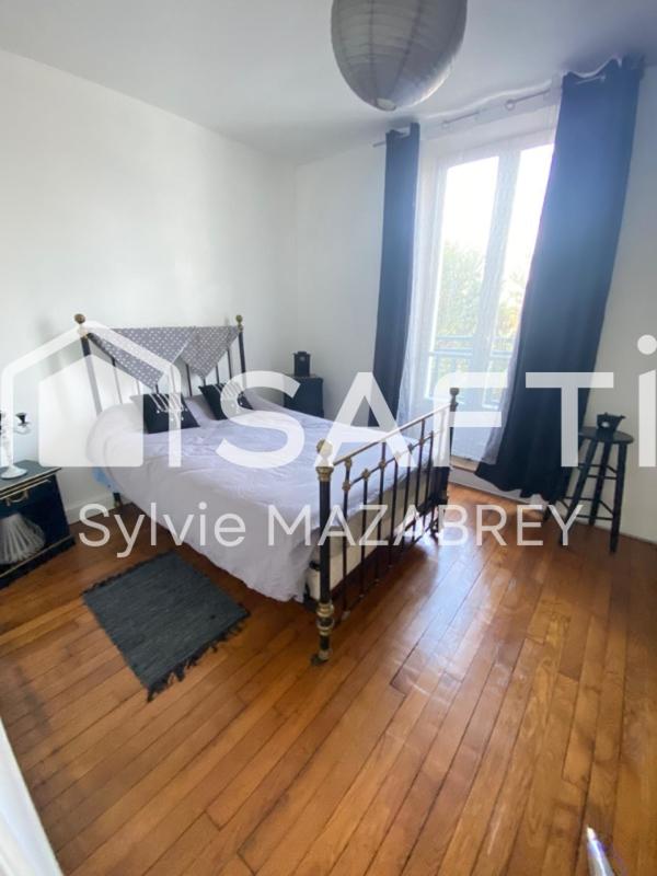 Maison - 210 m² - 11 pièces