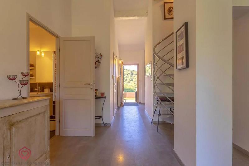 Propriété - 362 m² - 20 pièces