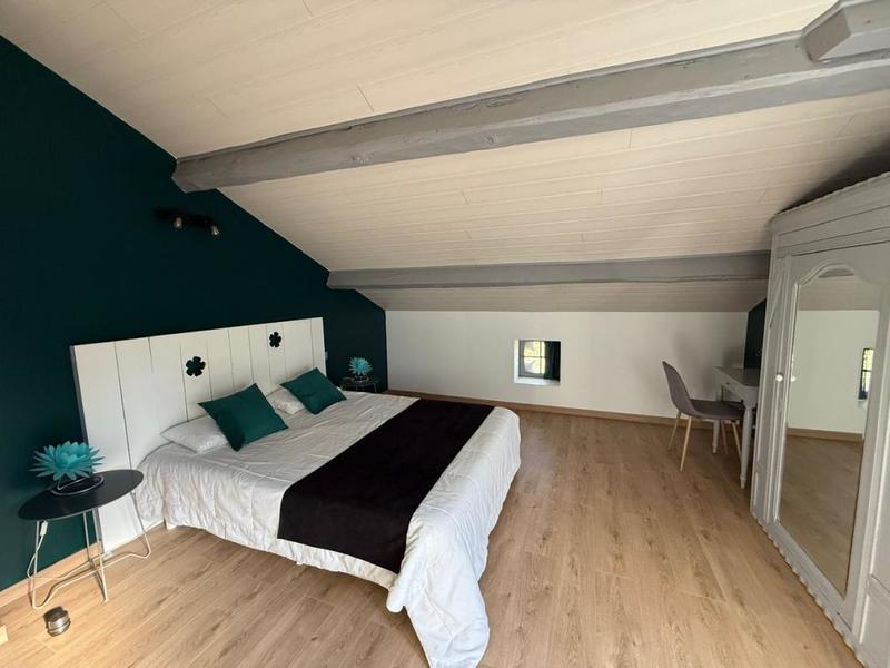 Maison - 211 m² - 8 pièces