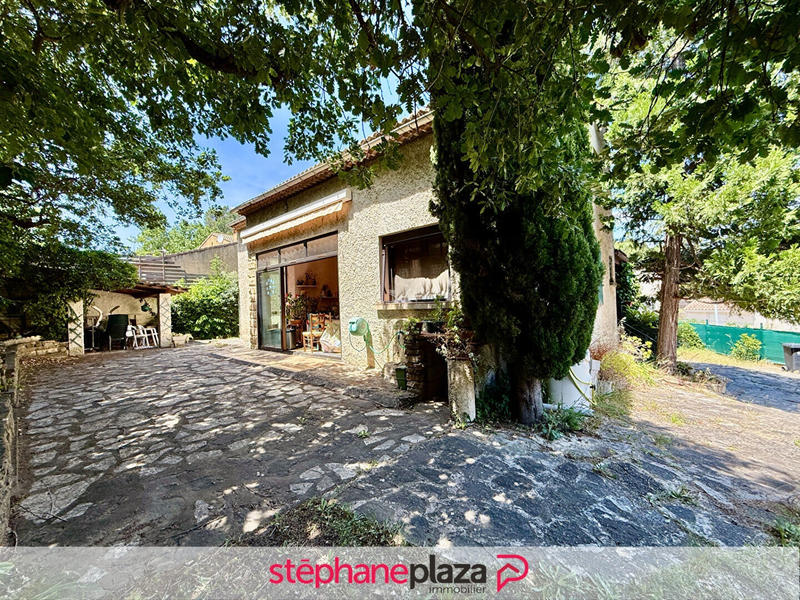 Maison - 156 m² - 8 pièces