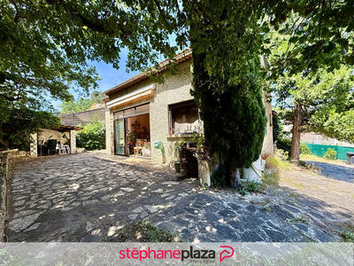 Maison - 156 m² - 8 pièces