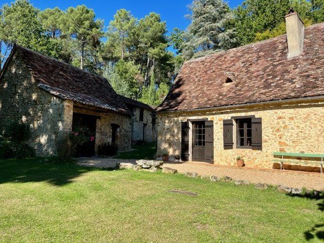 Maison traditionnelle - 217 m² - 7 pièces