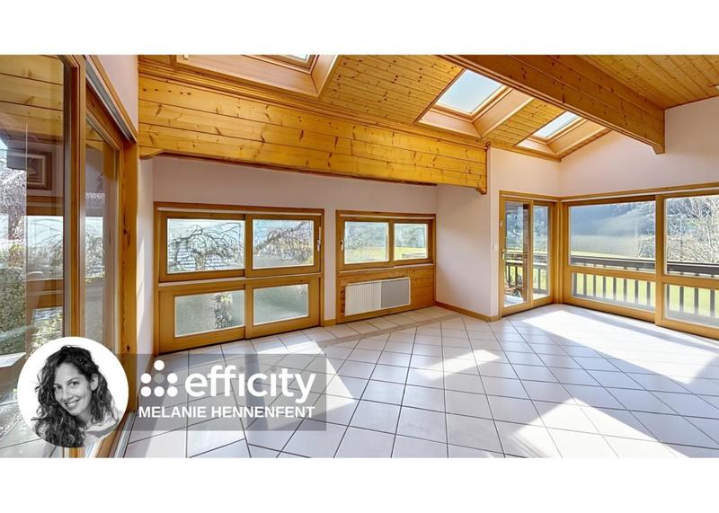 Maison - 225 m² - 7 pièces