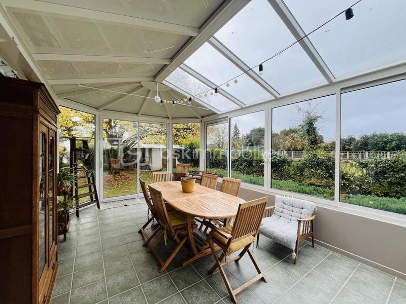 Maison - 222 m² - 8 pièces