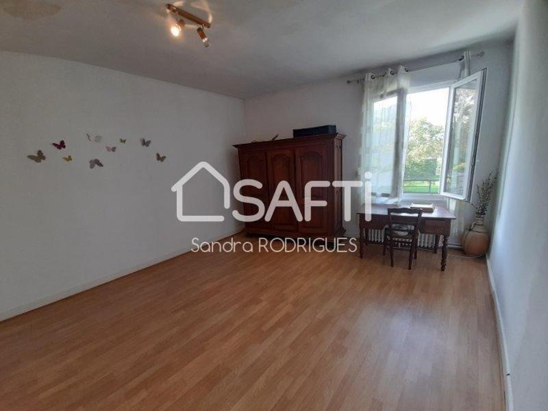 Maison - 295 m² - 9 pièces