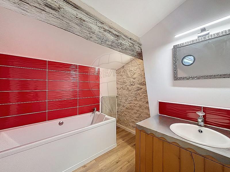 Maison - 224 m² - 7 pièces