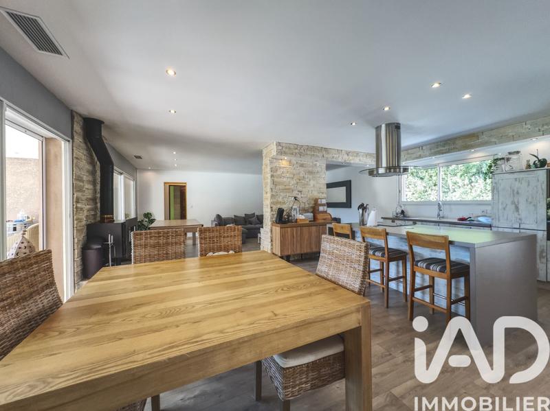 Maison - 187 m² - 7 pièces