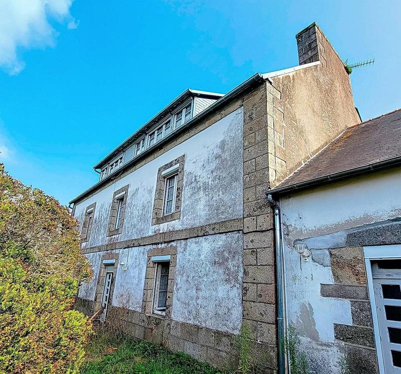 Maison - 270 m² - 12 pièces