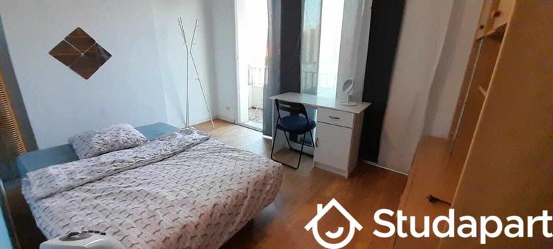 Chambre - 10 m² - 1 pièce