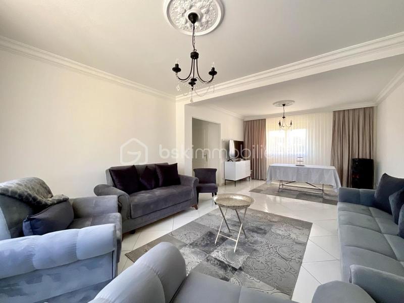 Maison traditionnelle - 145 m² - 6 pièces