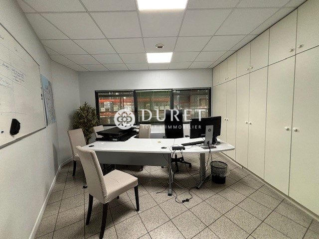 Local d'activités - 1 097 m²