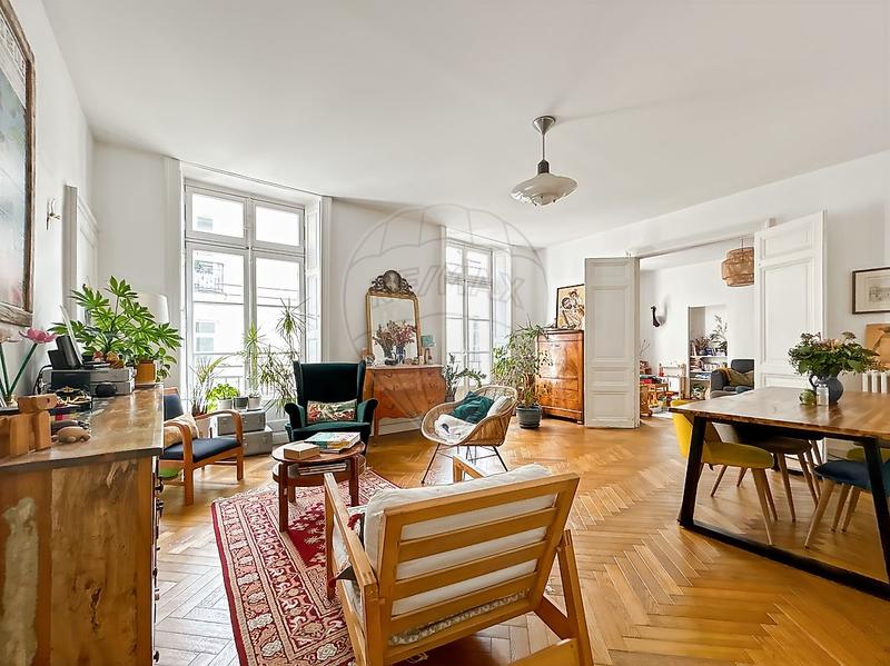 Appartement - 147 m² - 5 pièces