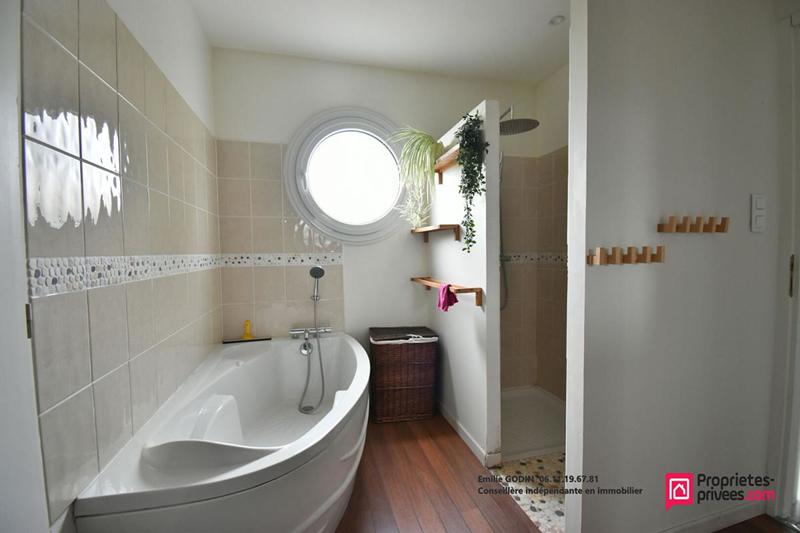 Maison - 135 m² - 6 pièces