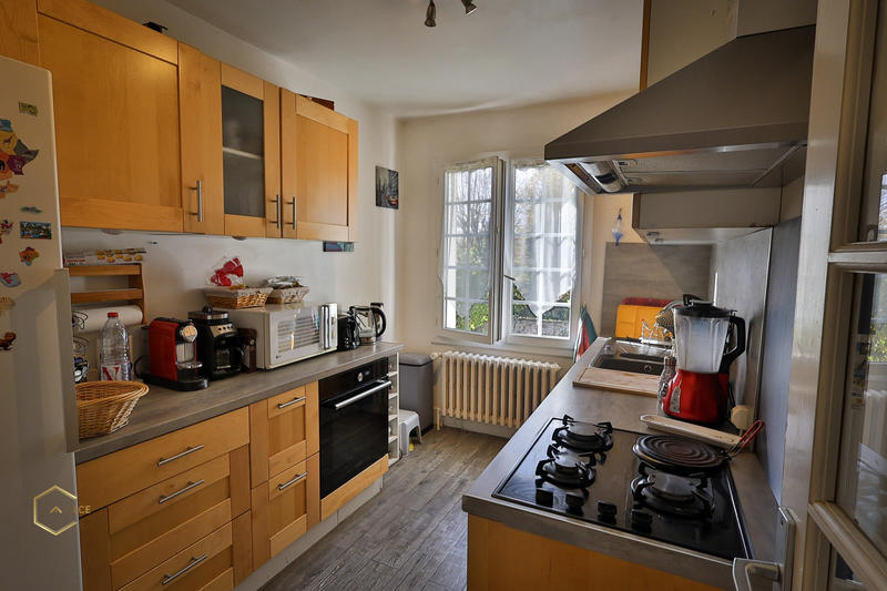 Maison - 121 m² - 6 pièces