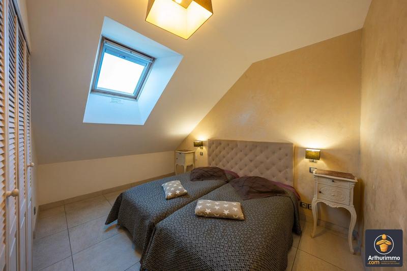 Maison - 520 m² - 15 pièces