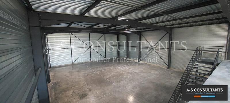 Local d'activité / Entrepôt - 471 m²