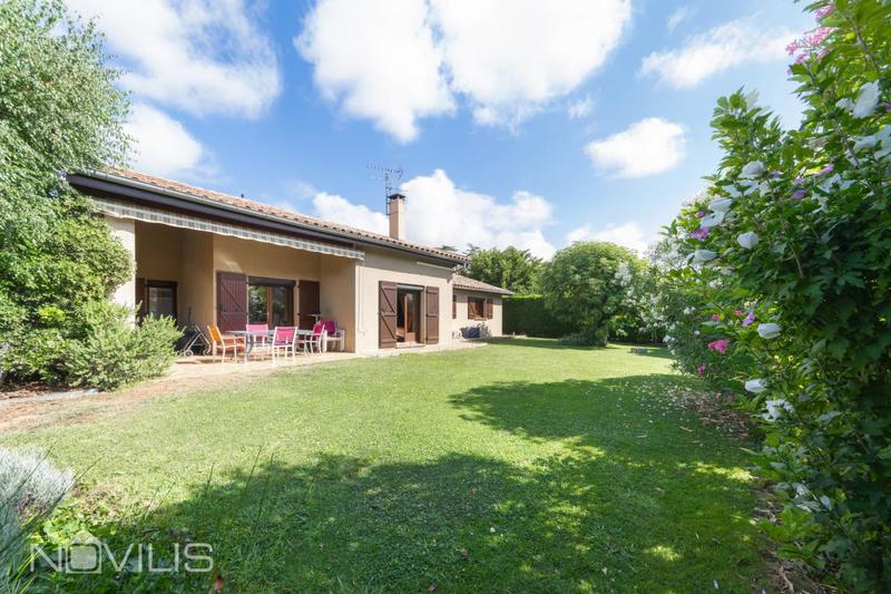 Maison - 215 m² - 9 pièces