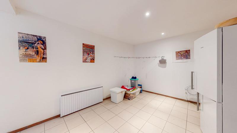 Maison - 206 m² - 9 pièces