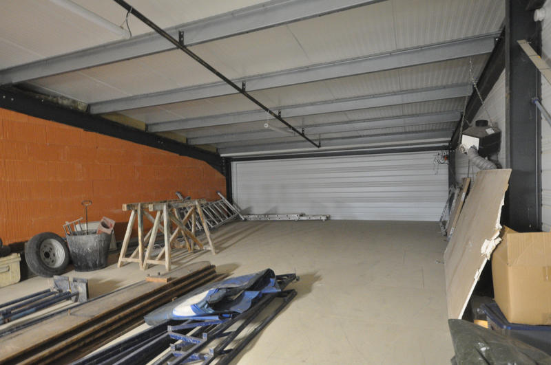 Local d'activités - 185 m²