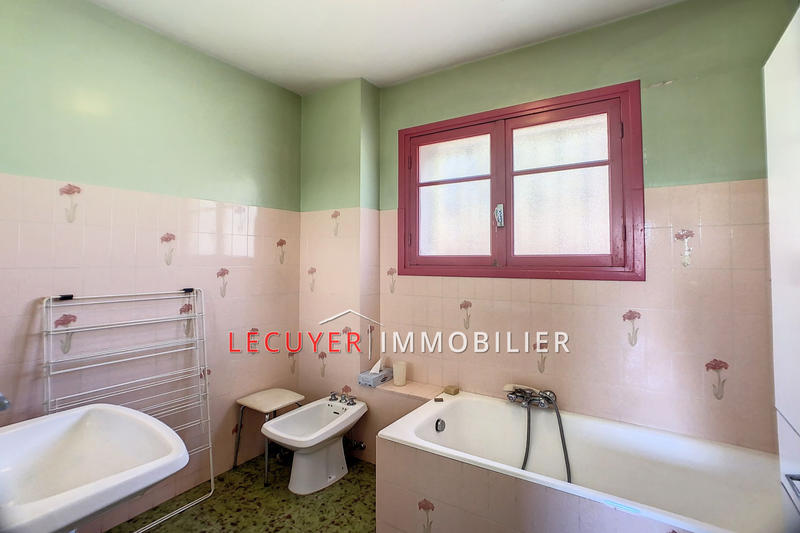 Maison - 208 m² - 5 pièces