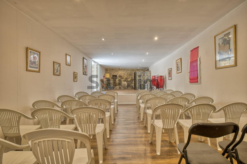 Mas - 505 m² - 15 pièces