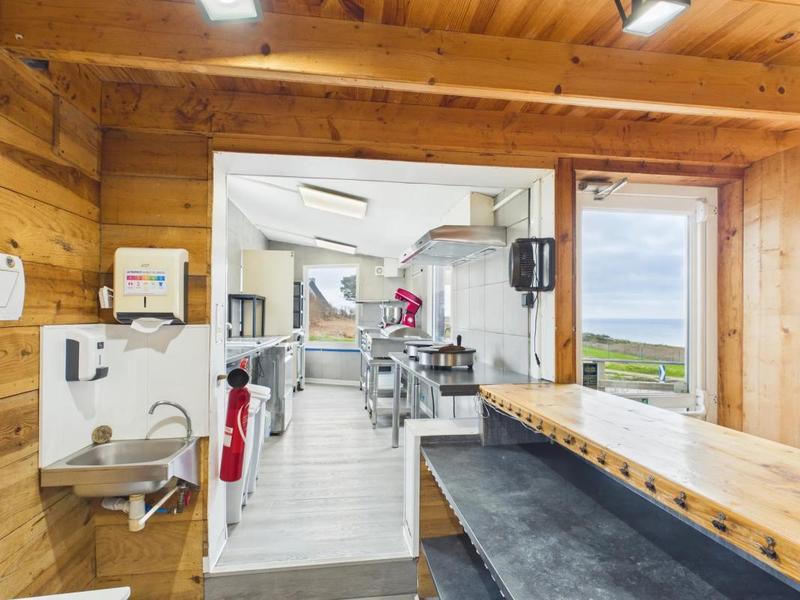 Maison - 357 m² - 11 pièces