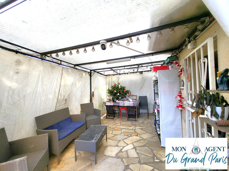 Maison - 163 m² - 8 pièces