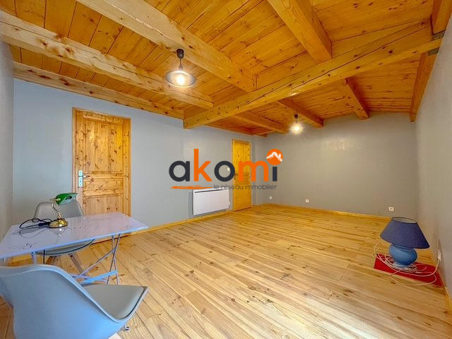 Maison - 249 m² - 8 pièces