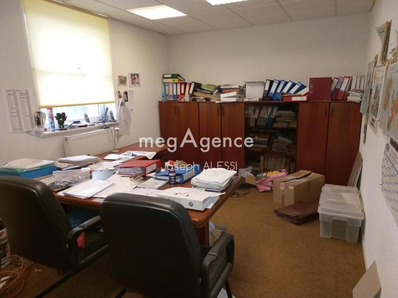 Bureau - 274 m² - 18 pièces