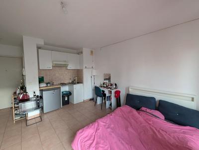 Studio - 25 m² - 1 pièce